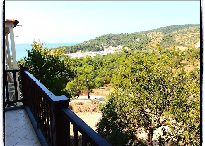 Thanasis شقة يميناريا